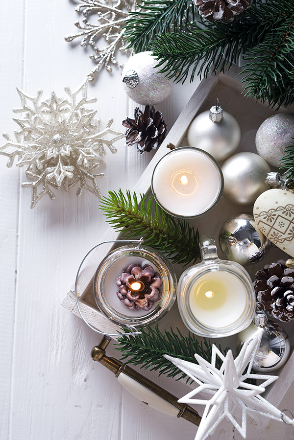 Simple DIY Christmas Table Display